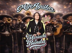 Majo Aguilar con Mariachi y Banda